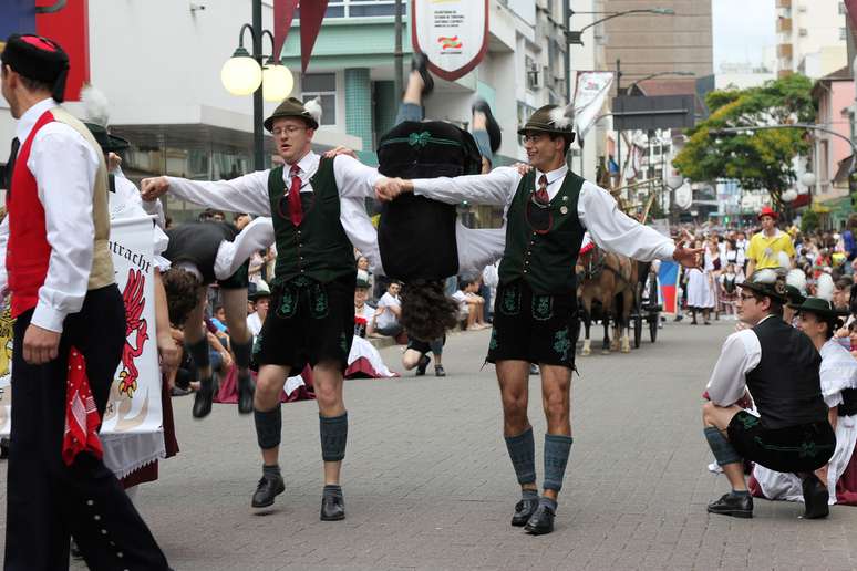 A cidade de Blumenau é o principal palco da Oktoberfest no Brasil