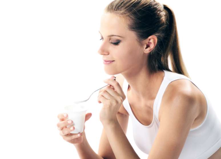 Pessoas que consomem diariamente de 20 a 50g de iogurte natural e sem adição de açúcar são menos propensas à doença periodontal