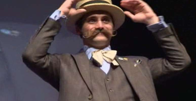 Mais de cem pessoas competiram em onze categorias, com premiações excêntricas, como "bigode com guidão", "bigodes britânicos" (que são pontudos e levam gel) e "estilo livre" de barba