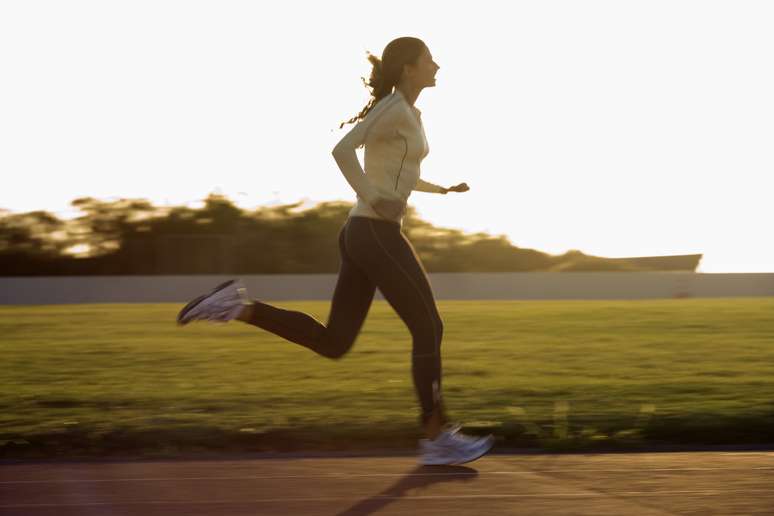 Veja também quais os exercícios físicos ajudam e quais não são recomendados para o tratamento e prevenção das varizes