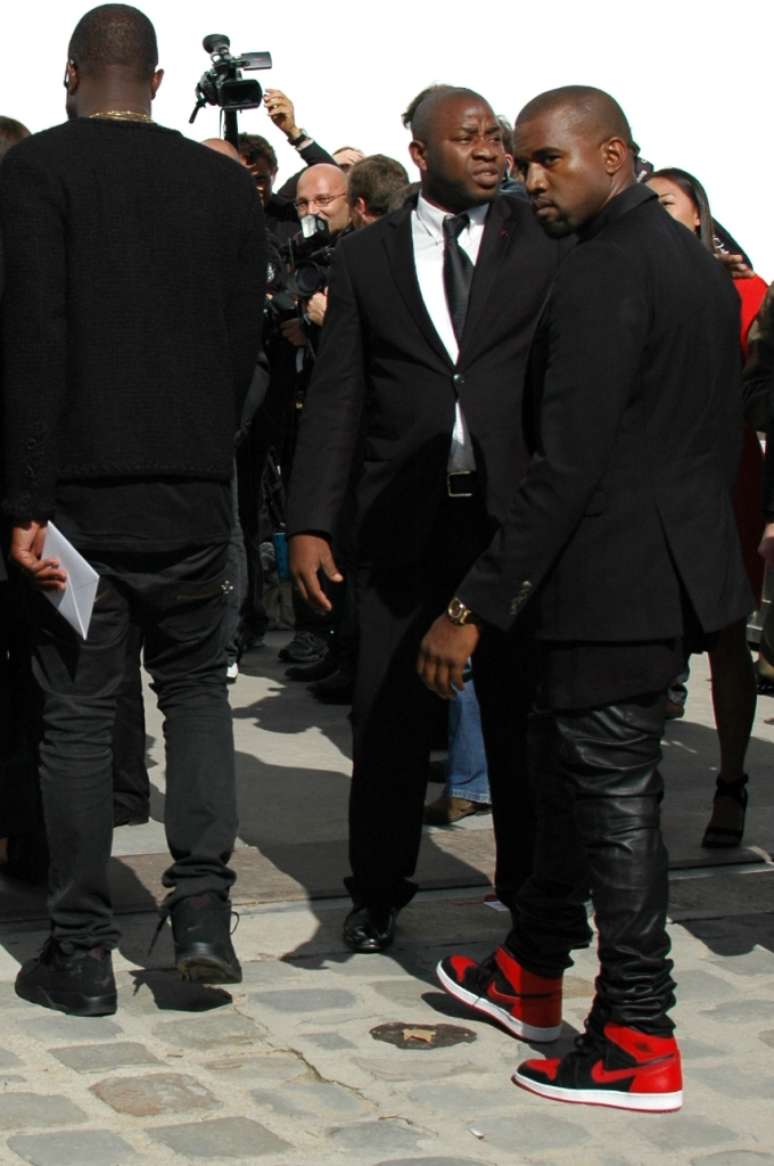 O rapper Kanye West foi um dos convidados para o desfile da Dior durante a semana de moda de Paris, nesta sexta-feira (28)