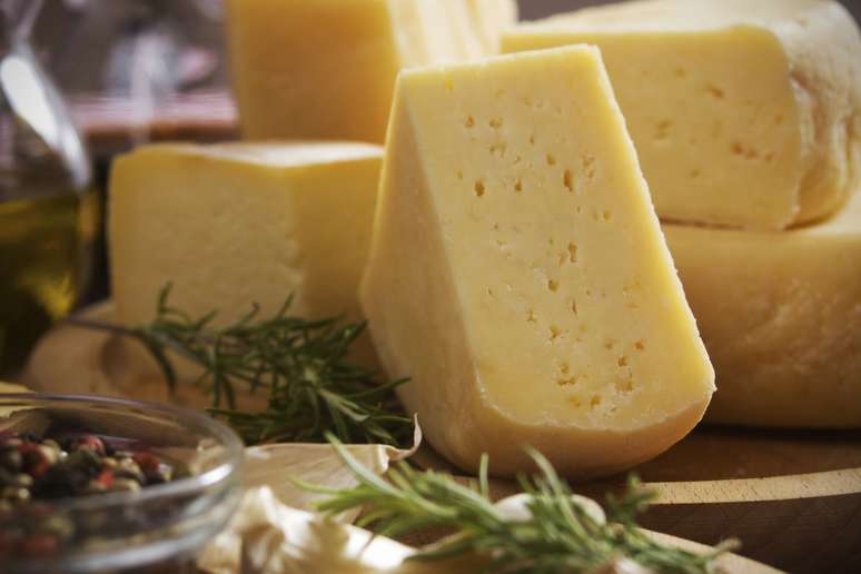 Os que comiam duas fatias de queijo ou meio pote de iogurte tinham 12% menos risco de ter diabetes