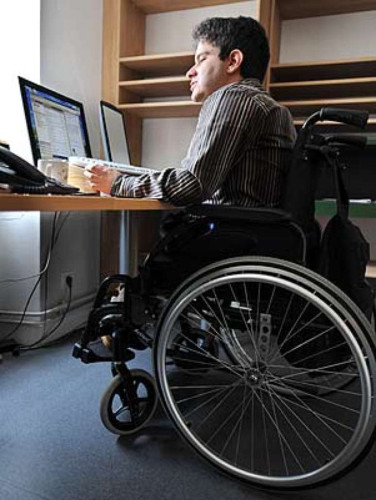 Número de pessoas com deficiência empregadas aumentou 6,3% em 2011