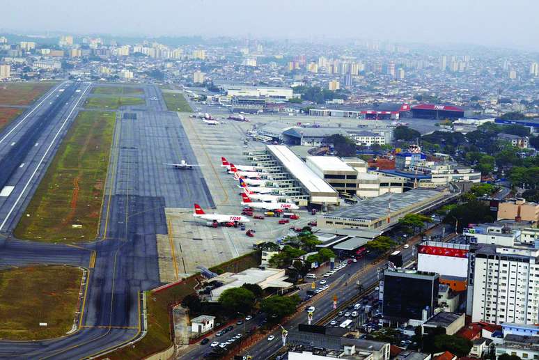 Paris 6 Aeroporto Internacional de Guarulhos - Modo Fim de Semana