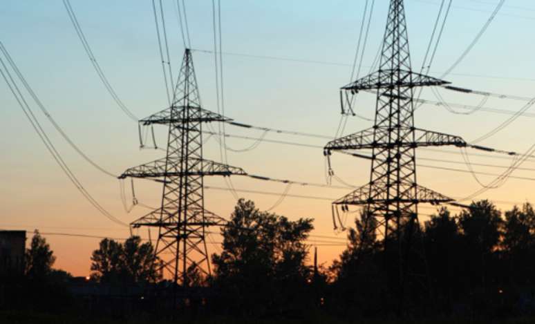 <p>Diversas cidades do País enfrentam a falta de energia elétrica</p>