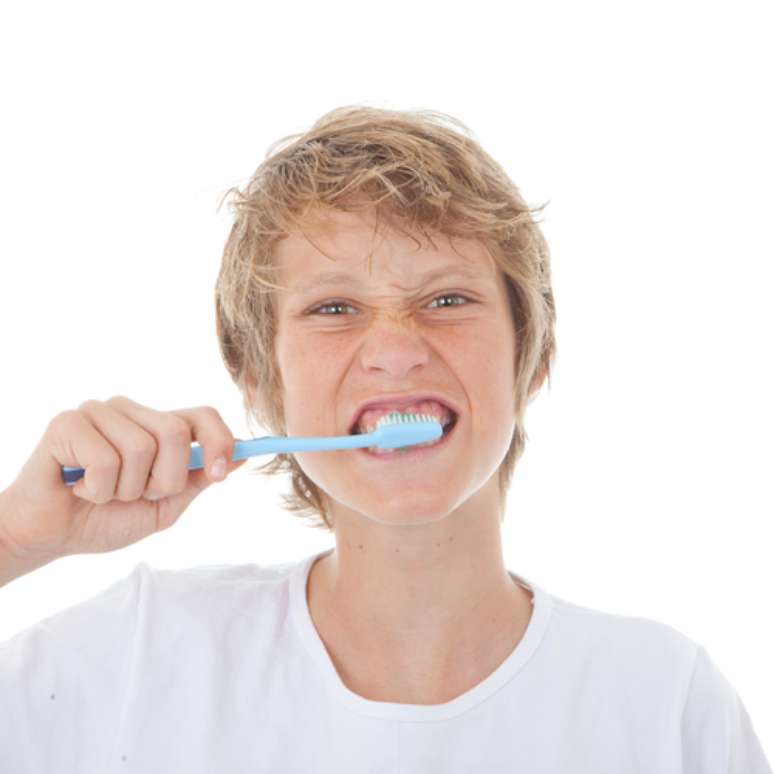 a odontologia tem o profissional especializado em cuidar da saúde bucal do adolescente, chamado de odontohebiatra