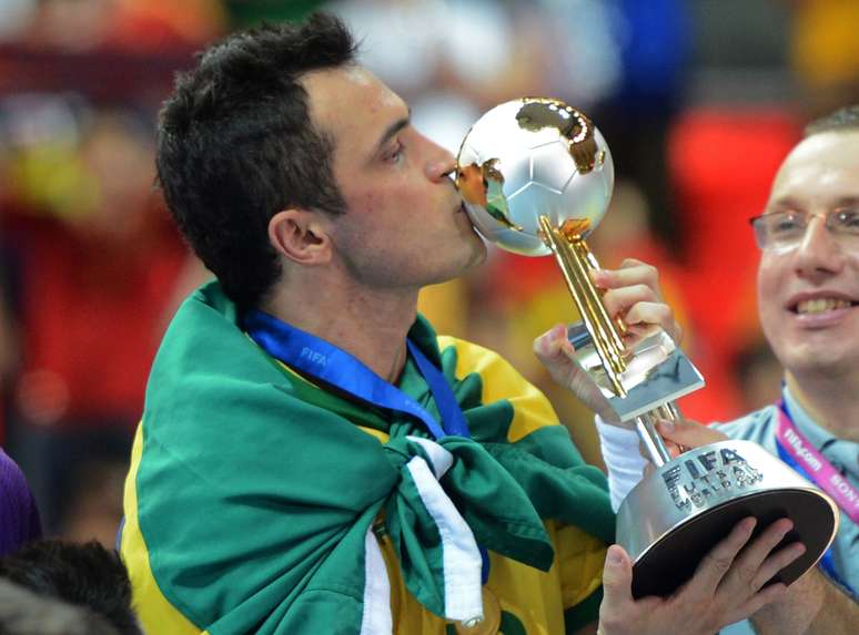 Com ídolos como Falcão perto de aposentadoria da equipe, Seleção Brasileira de futsal já estuda renovação