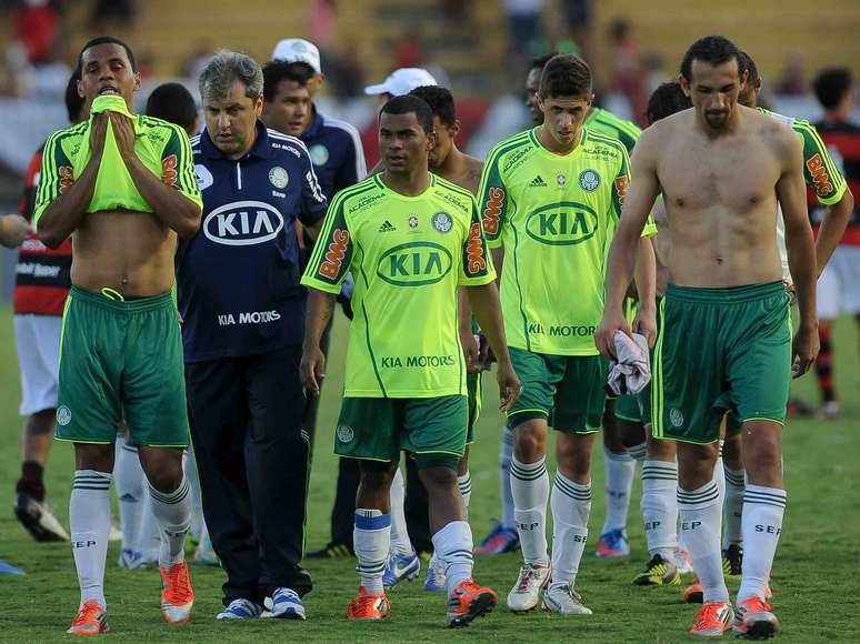 Palmeiras cedeu empate ao Flamengo e viu rivais vencerem na rodada do Campeonato Brasileiro