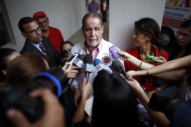 Ernesto Torres aguarda decisão da família de desligar aparelhos que mantêm Camacho vivo