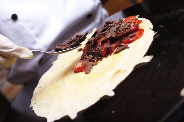 Crepe de morango com chocolate