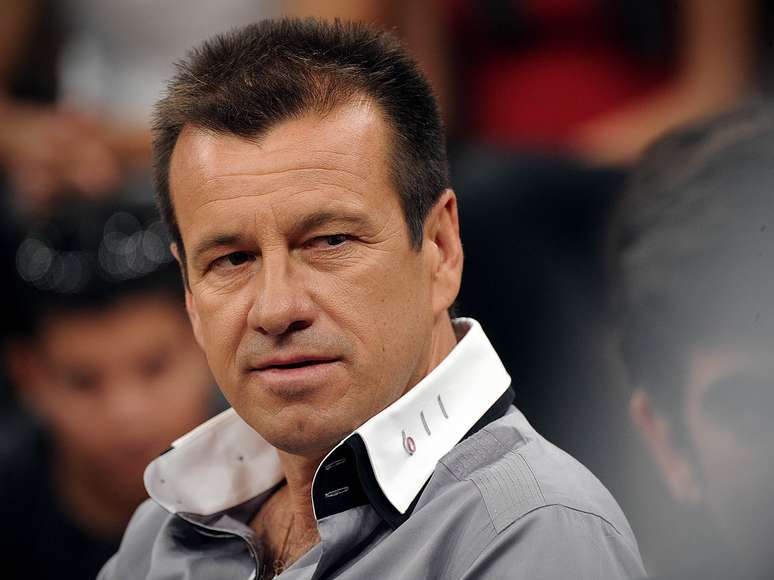 Dunga é o preferido da diretoria do Inter para "sacudir o vestiário" em 2013