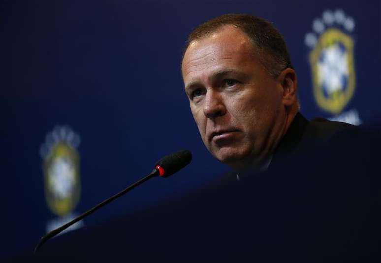 O então técnico da seleção brasileira, Mano Menezes, fala em coletiva de imprensa no Rio de Janeiro. Menezes foi demitido do comando da seleção brasileira de futebol. 27/09/2012