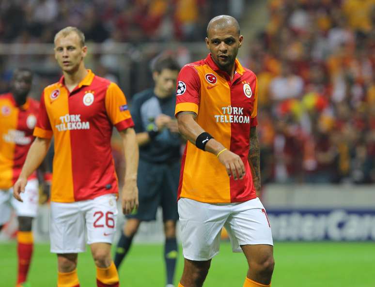 Felipe Melo defendeu pênalti e salvou o Galatasaray