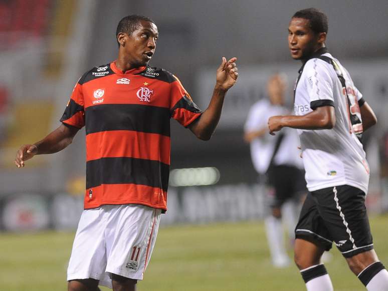 Renato Abreu permanecerá mais uma temporada defendendo o Flamengo