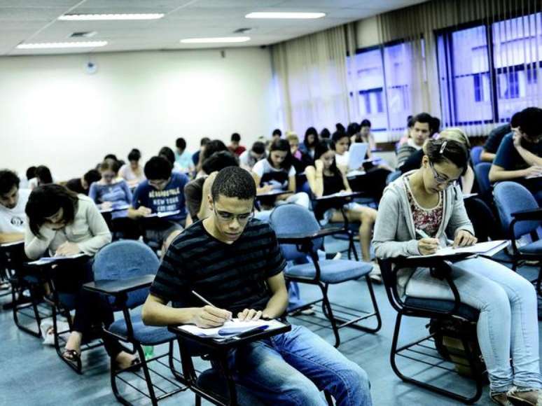 Alunos sala de aula Terra