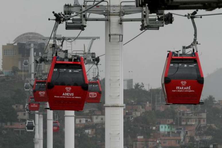 De acordo com ele, com a inauguração do teleférico e a implantação da UPP, a comunidade passou a ser visitada por milhares de turistas, principalmente estrangeiros. "A população nacional e mundial visita a comunidade. Não adianta promovermos o teleférico e o Complexo do Alemão. Nós temos que promover, e da mesma forma capacitar a comunidade para atender a esse fluxo de turistas", disse