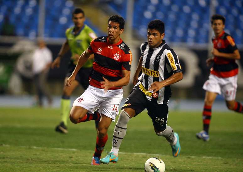 Flamengo se despediu da temporada com empate por 2 a 2 como Botafogo neste sábado