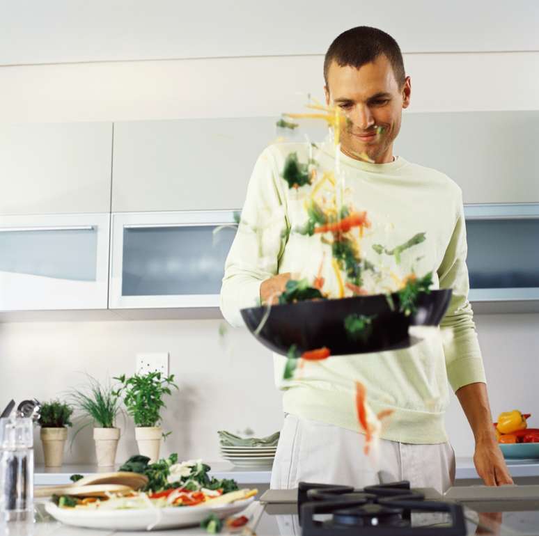 Entre os "cozinheiros amadores",&nbsp;50% já se cortaram com a faca e 25% queimaram-se no fogão
