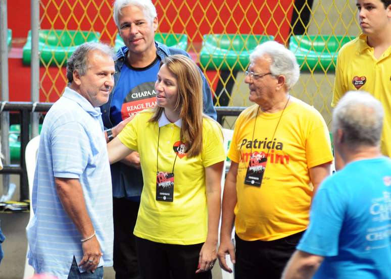 <p>Zico ao lado da ex-presidente do Flamengo, Patrícia Amorim. Ele fez parte da recente vida política do time rubro-negro</p>