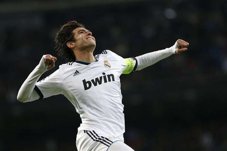 <p>Desfalcado, o Real Madrid deve contar com a presença de Kaká na equipe titular neste domingo</p>