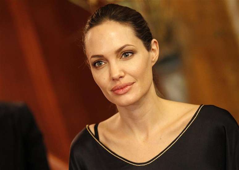 Atriz Angelina Jolie estreia na direção de filme sobre a guerra na Bósnia, na antiga Iugoslávia. 14/09/2012