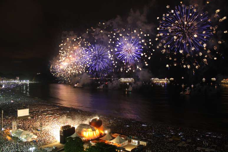 O Rio de Janeiro está entre as 10 cidades com as melhores festas de virada de ano, segundo o site de turismo