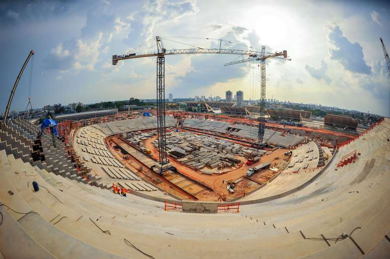 Arena Manaus tem 48,4% das obras concluídas e espera fechar o ano com pelo menos 50% pronto