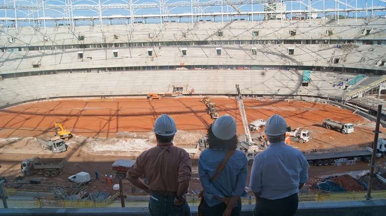 Catar instala gramado no palco da final de 2022 e projeta sexto estádio  concluído em outubro, Copa do Mundo