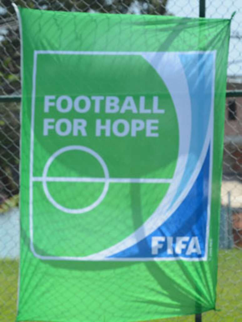 Fifa obrigou o Corinthians a utilizar o logo verde na camisa que usará no Mundial