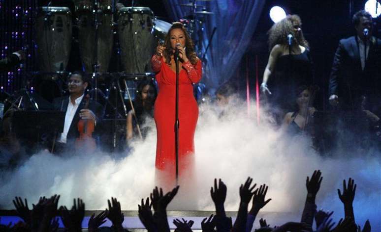 Cantora mexicana-americana Jenni Rivera faz show durante o Billboard Latin Music Awards 2012 em Coral Gables, na Flórida. A cantora mexicana-americana Jenni Rivera morreu em um acidente de avião, depois que o jatinho em que viajava caiu no norte do México. 26/04/2012