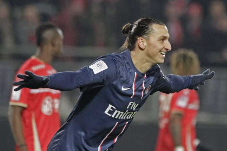 Ibrahimovic marcou três gols e teve papel fundamental na goleada do PSG