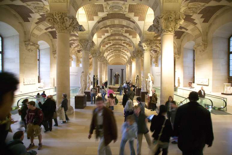 A exposição mais importante do ano aconteceu no Museu do Louvre, em Paris