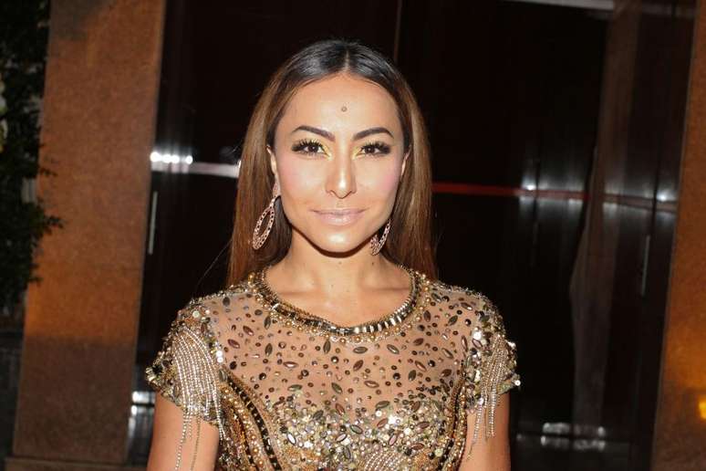 Sabrina Sato realiza sonho e estreia