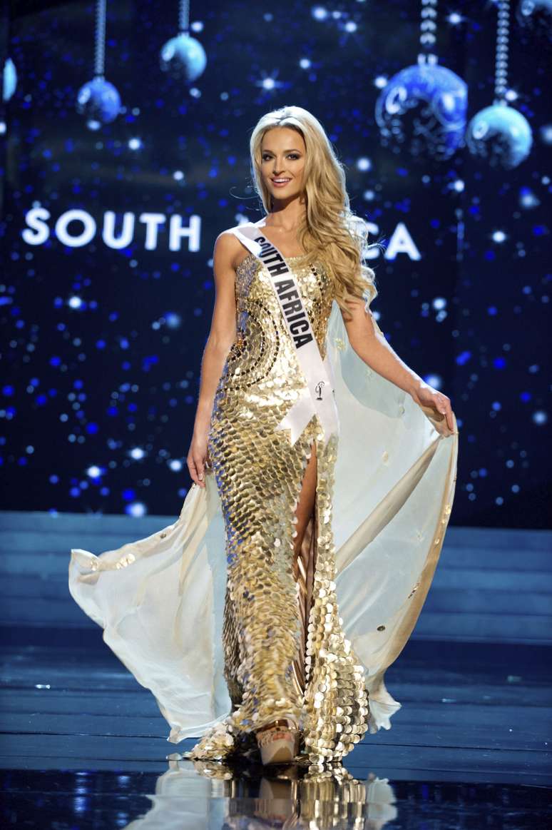 As candidatas a Miss Universo fizeram um ensaio usando os trajes de gala na última quinta-feira (13), no cassino Planet Hollywood Resort, em Las Vegas, Nevada, nos Estados Unidos. Na foto, a miss África do Sul,<font color="#5d5850" face="Arial, Helvetica, sans-serif"><span style="line-height: 14px;">&nbsp;Melinda Bam, de 23 anos</span></font>