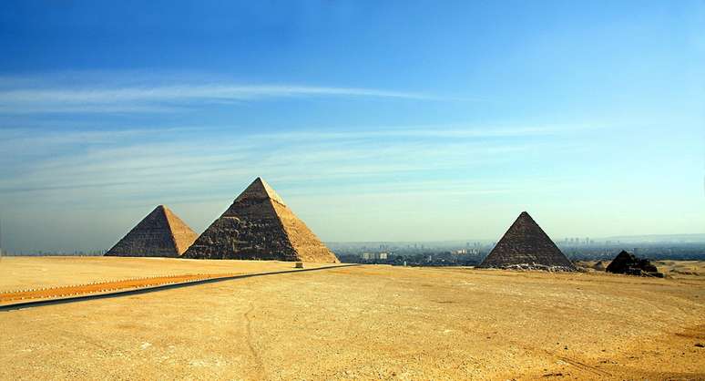 Em uma de suas escalas, o cruzeiro pelo Mar Vermelho passa pelo Egito, onde os pacotes de excursões da MSC Cruzeiros levam os passageiros a conhecer as Pirâmides de Gizé