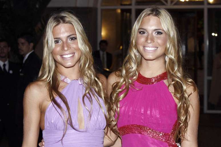 Queridas do público, irmãs estão prestes a estrear o programa "Dupla Dose" na emissora de rádio Bradesco Esportes FM do Rio de Janeiro