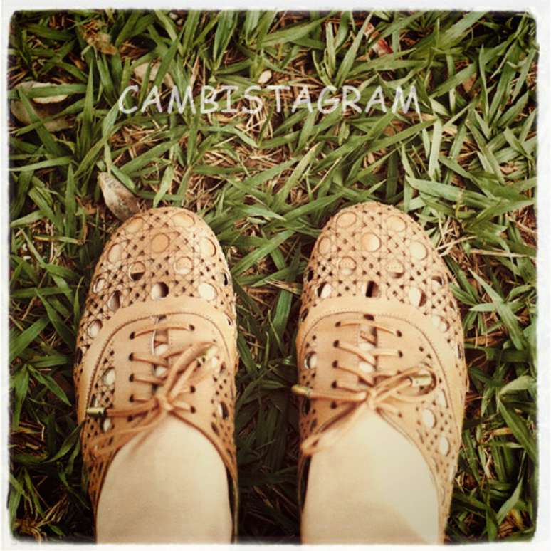 A mudan&ccedil;a na pol&iacute;tica de privacidade do Instagram - que passa a ter a permiss&atilde;o de&nbsp;utilizar comercialmente as&nbsp;fotos postadas sem pagar nada aos usu&aacute;rio - gerou muitas cr&iacute;ticas dos internautas. Algumas delas foram bem-humoradas, como a do Tumblr cambistagram, que ironiza o&nbsp;com&eacute;rcio de imagens no aplicativo.&nbsp;A foto deste&nbsp;"sapato hipster na grama", por exemplo, sairia por R$ 15