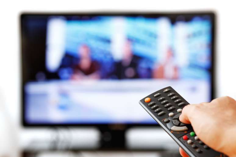 Assistir televisão diminui as expectativas de vida, de acordo com estudo