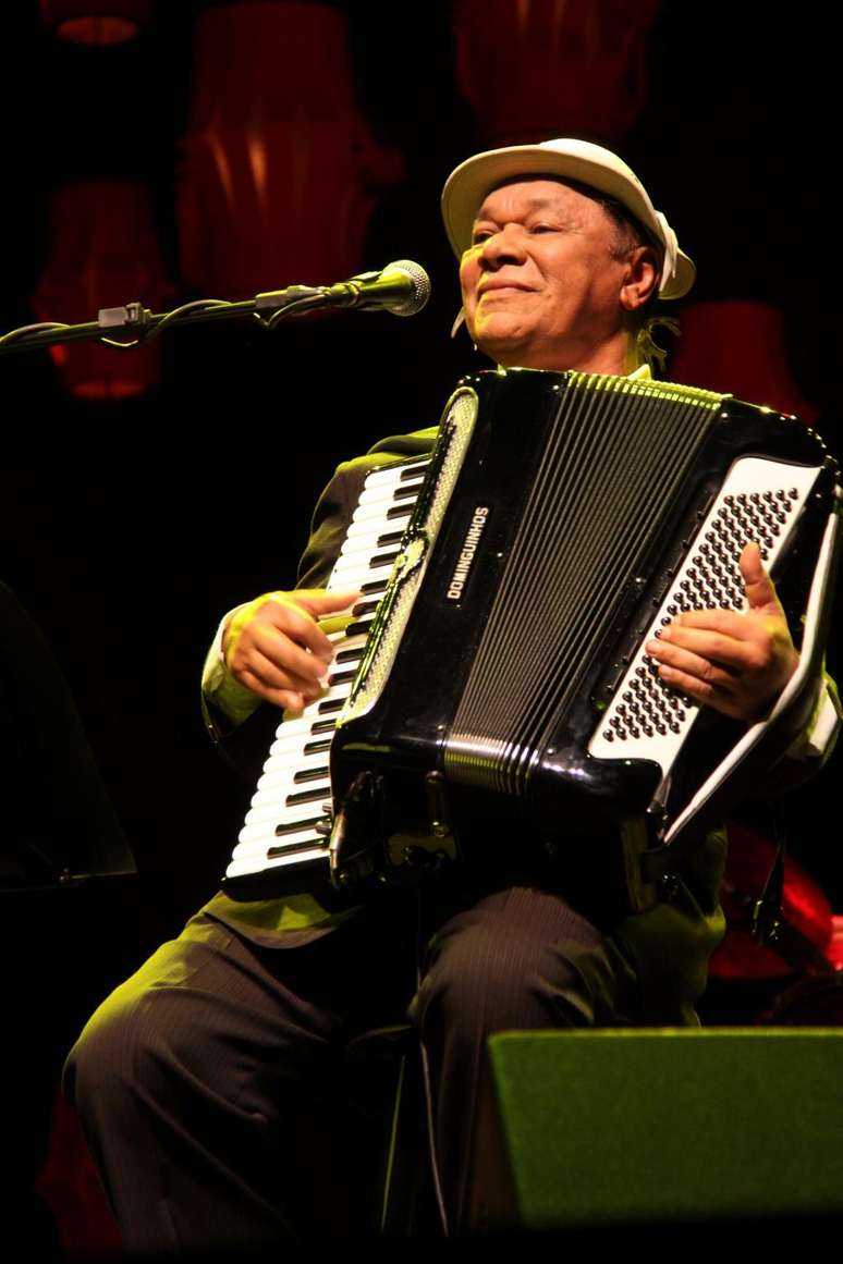 <p>Dominguinhos est&aacute; internado no S&iacute;rio-Liban&ecirc;s, em S&atilde;o Paulo</p>