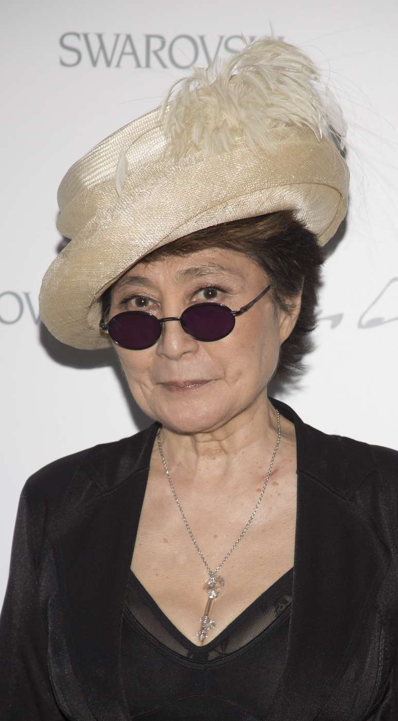 Yoko Ono chamou&nbsp;seus fãs para cantarem nesta noite na Times Square a música&nbsp;<em>Imagine</em>