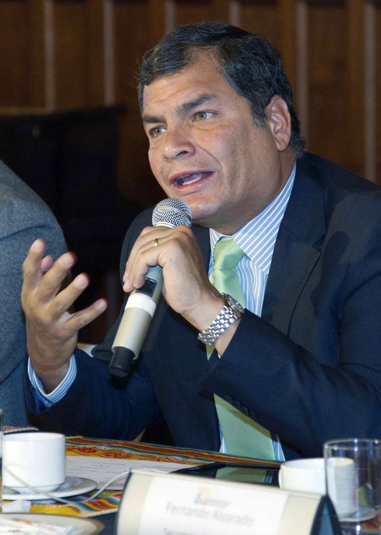 Rafael Correa tenta a reeleição após seis anos de governo