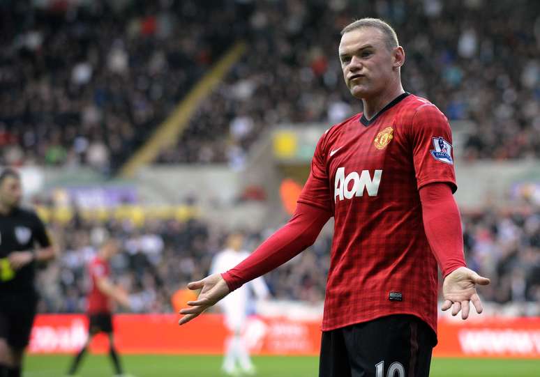 Apagado em campo, Rooney não conseguiu ajudar o Manchester United a bater o Swansea