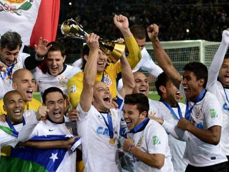 Campeão do Mundo em 2012, Corinthians é apotado por estudo como 3º melhor clube do último ano