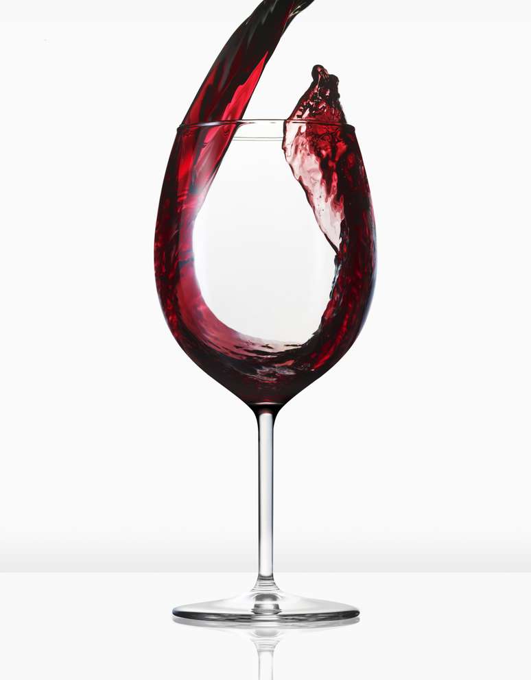 O vinho é uma das bebidas que trazem benefícios à saúde