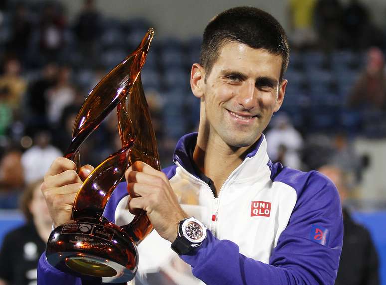 Djokovic venceu Nicolás Almagro e levo o bicampeonato do torneio em Abu Dhabi