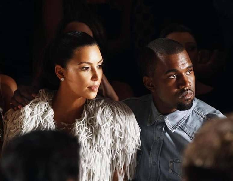 Veículos da imprensa informaram que o cantor Kanye West e estrela de TV Kim Kardashian estão esperando seu primeiro filho. 12/09/2012.