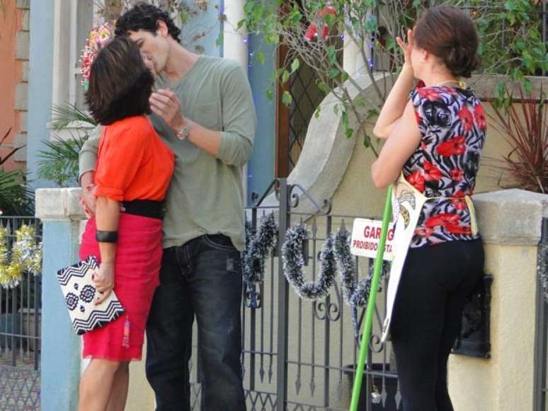 A dona de casa fica espantada com a ousadia da irm&atilde;