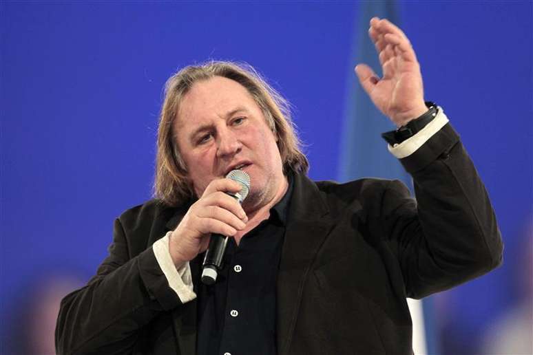 O ator francês Gérard Depardieu recebeu cidadania russa do presidente Vladimir Putin