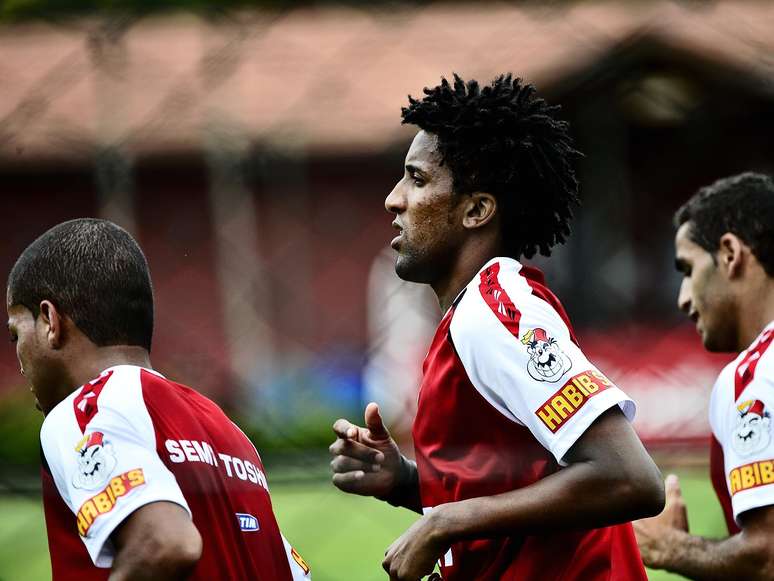 Lateral Cortez é um dos 12 jogadores clientes de Eduardo Uram nos times do clássico