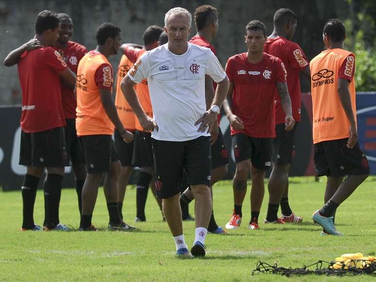 Dorival expulsou dois jogadores de treino após desentendimento